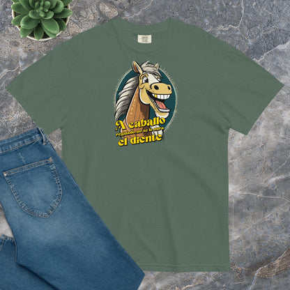 Camiseta Confort Unisex A - A Caballo regalado no se le mira el diente